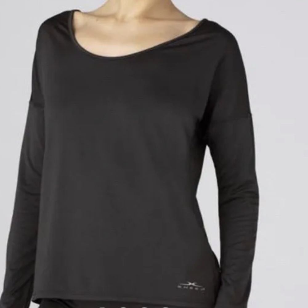 Sheex ladies open back L/S top & shorts set size large